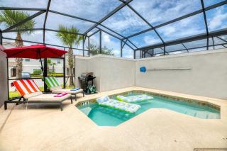 Cozy Home in Amazing Resort for Perfect Vacations - Davenport - 3