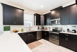 Private Pool, Modern Elegance, Ideal Locale - Davenport - 2