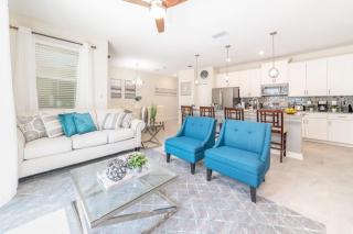 Chic Spacious with Private Pool Ideal Location - Kissimmee - 4