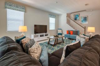 Ultimate Resort Retreat Stunning 6-Bedroom Haven - Kissimmee - 2