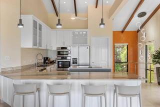 3-BD Ocean-View Condo, Walk to Beach - Potrero - 1