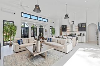 4-BD Home with Private Pool Walk to Beach - 7