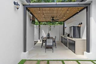 Modern Garden Villa with Private Pool, Outdoor Kitchen & Separate Casita Near Playa Potrero - Potrero - 3