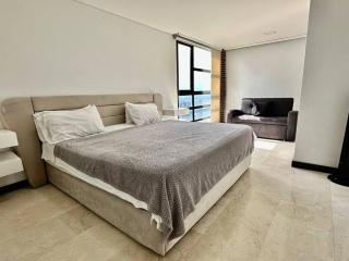 702 Beautiful and spacious apartment in El Poblado - 0
