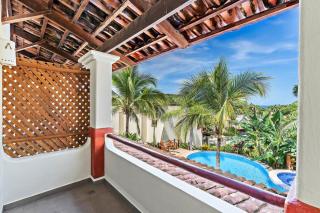 2-BD Beauty with Pool, Walk to Beach - Coco - 5
