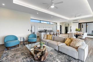 Mountaintop 4-Bedroom with Pool Huge Views - Carpintero - 7
