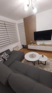 Leonardo lux 77,Vila Leonardo 7 - 8