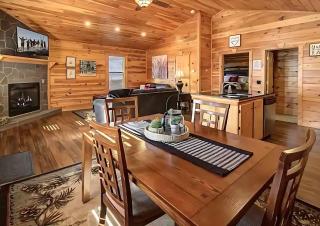 Mins to DT Gatlinburg~ Hot Tub~ Community Pool - Gatlinburg - 2