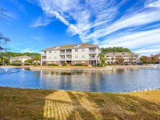 Lakefront at Barefoot Resort w Massive Waterfront Pool Close to Beach - North Myrtle Beach - 0