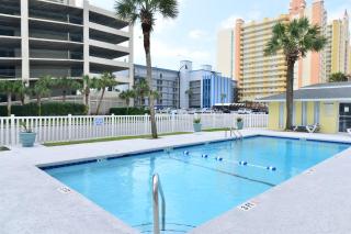 Ocean Blvd Paradise Steps to Beach w Pool and Grill - Myrtle Beach - 0