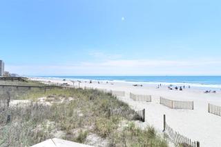 Exclusive Ocean View Beach Castle w Pool Grill Pool Table - Myrtle Beach - 8