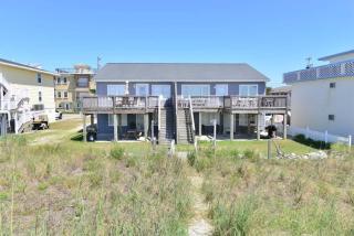 Hazels Child Oceanfront Large Beach House - Myrtle Beach - 9