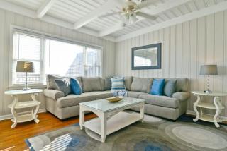 Hazels Child Oceanfront Large Beach House - Myrtle Beach - 3