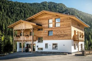 Chalet Prades Dolomiti Lodges - La Villa - 0