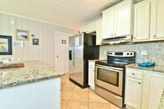 Hazels Castle Huge 2 in 1 Oceanfront House near Pier - 1