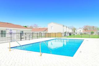 Island Breeze Bungalow w Pool - Myrtle Beach - 8