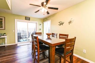 Island Breeze Bungalow w Pool - Myrtle Beach - 3