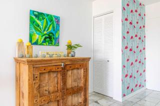 Caribbean Court Apartment Good Vibes - 1