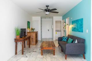 Caribbean Court Apartment Good Vibes - 3