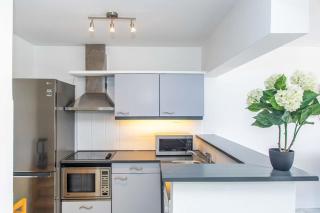 Caribbean Court Apartment Good Vibes - 4