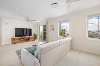 Pool Sauna Cinema Office Room 4BR Spacious house - Gold Coast - 3
