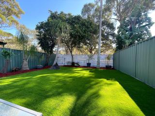 Serene Southport Getaway Walk to Beach Shops - 3