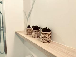 Chic 1BR Apt Urban Retreat Pool Parking Gym - Box Hill - 4