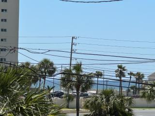 OceanView Oasis - Relax with Hot Tub, Breakfast, Fire Pit & Putting Green! - Panama City Beach - 4