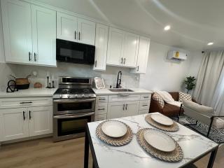 Cozy & Dreamy Getaway Home ! - Montebello - 2