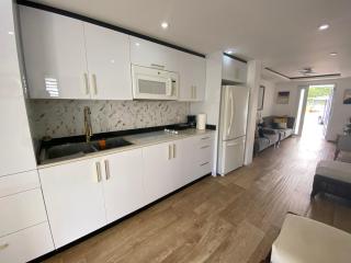 Sleek 3-Bdr Oasis Villa Iris - Luquillo - 1