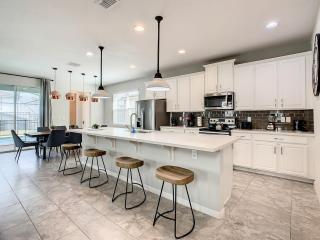 Awesome 6br by Disney with Theme & Game Rm Pool - Kissimmee - 5