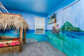 Amazing 8br villa w theme rms game room theater - Kissimmee - 2