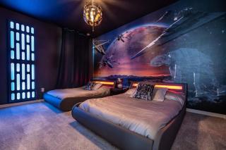 Awesome 9 Br-10 min to Disney w Game & Theme Rooms - Kissimmee - 2