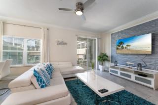 Awesome 5 br townhome with pool by Disney - 2