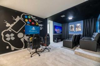 Awesome 9 Br-10 min to Disney w Game & Theme Rooms - Kissimmee - 3