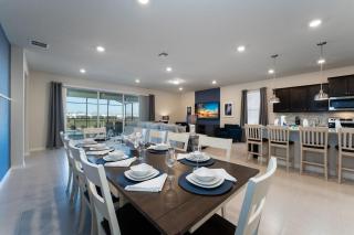 Wonderful new 8br w pool arcades movie theater - Davenport - 8