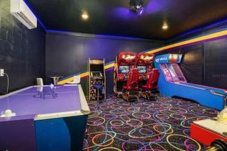 Luxury 9 Bed villa Jungle bedroom w slide gameroom - Davenport - 8