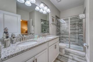 Huge 9br w game rm pool theme rooms by Disney - Davenport - 1