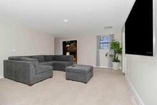 Luxury 9 Bed villa Jungle bedroom w slide gameroom - 2