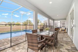 Luxury 9 Bed villa Jungle bedroom w slide gameroom - 2