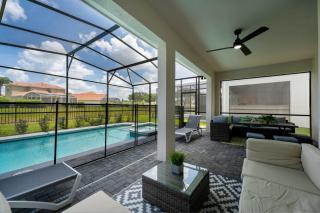 Captivating New 7BR Home by Disney w Games Pool - Davenport - 2