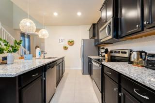 Captivating New 7BR Home by Disney w Games Pool - Davenport - 4
