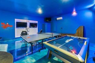 Under the Sea Villa by Disney w Pool Game Room - 3