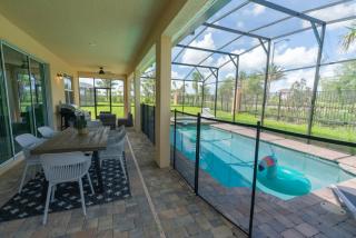 Magical 8BR Villa by Disney w Pool Theme Game Rms - Kissimmee - 4