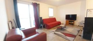 Le Diplomate Tramway Balcon Parking et Wifi - Bobigny - 2