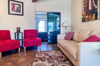 Delightful Surprise Cozy Casa - Surprise - 8