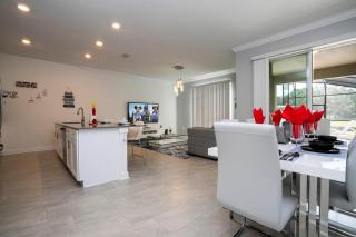 Gorgeous 4 Bedroom w Screened Pool Close to Disney 2653 - Kissimmee - 2