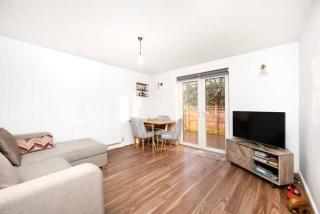 Charming 1BR flat with patio perfect for couples - Londres - 9
