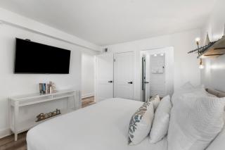 The Summit 808 - Luxury Beach Resort Condo - Beachfront - Incredible Views - BEACH CHAIRS AND SUNSHADE Provided In Condo - Panama City Beach - 3