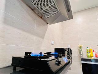 Holiday Villa by StayCo- Swimming Pool - Karaoke - BBQ - Event space - 2 mins drive to beach - center of tourist location - Tanjung Bungah - 2